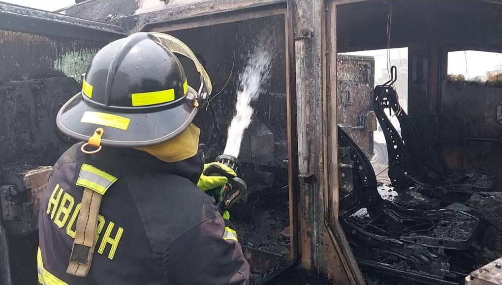 Así quedó la Black Mamba que se incendió en la CA-5