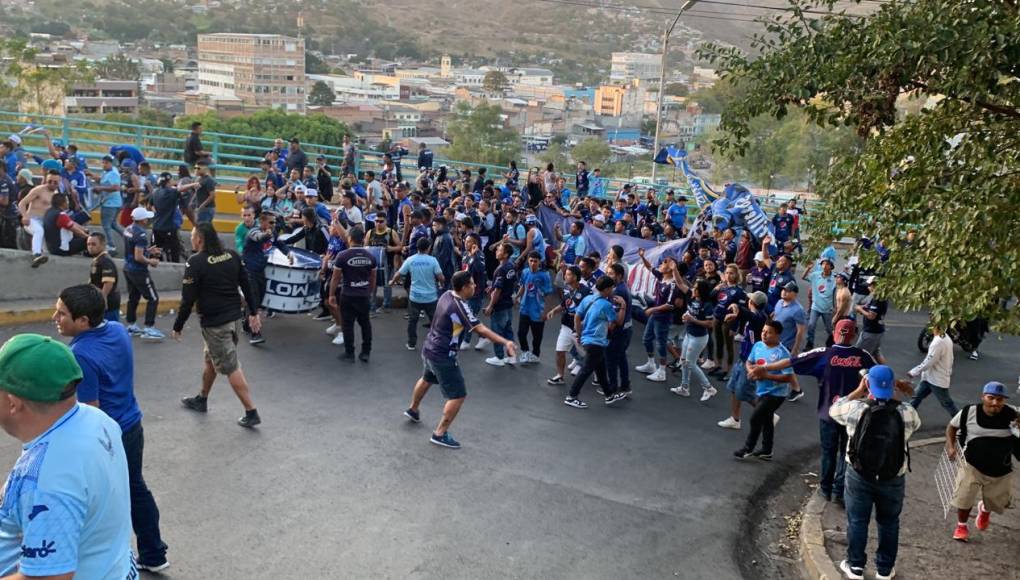 Motagua-Olimpia: Zafarrancho en las afueras del Nacional previo al Clásico