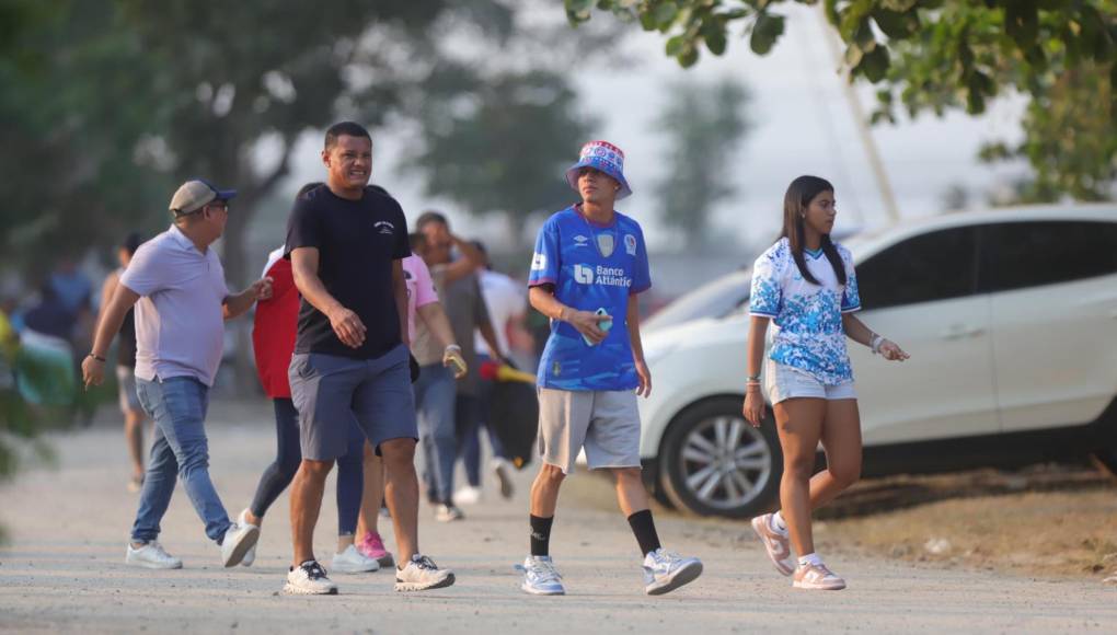 Real España - Olimpia: Ambiente en el estadio Olímpico previo al duelo de repechaje