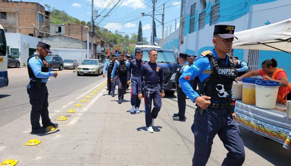 Olimpia-Marathón: La Policía Nacional blinda el Chelato Uclés y los primeros hinchas