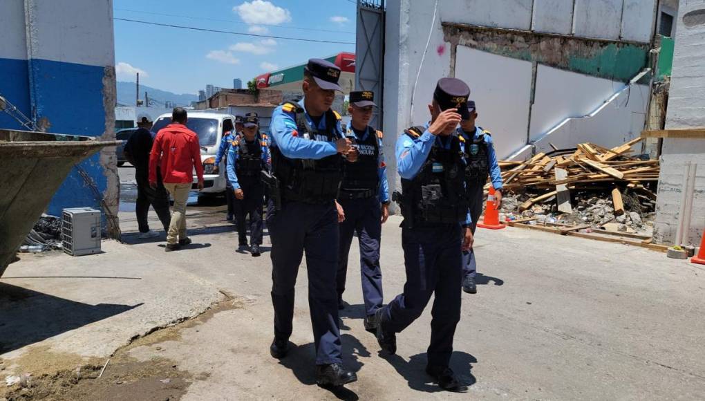 Olimpia-Marathón: La Policía Nacional blinda el Chelato Uclés y los primeros hinchas