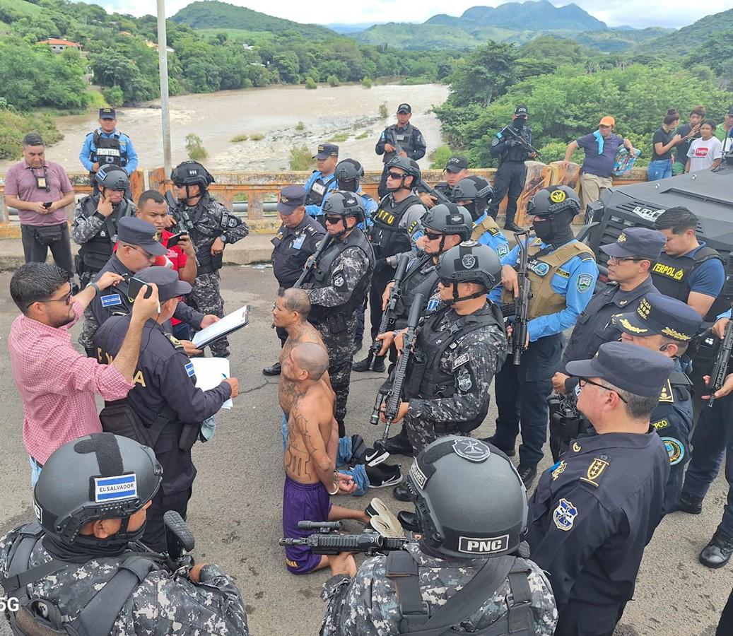 Cabecillas y “palabreros” de la 18: pandilleros capturados en la capital son entregados a El Salvador