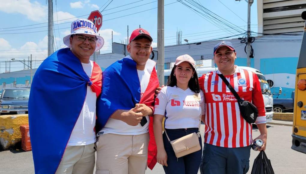 Olimpia-Marathón: La Policía Nacional blinda el Chelato Uclés y los primeros hinchas