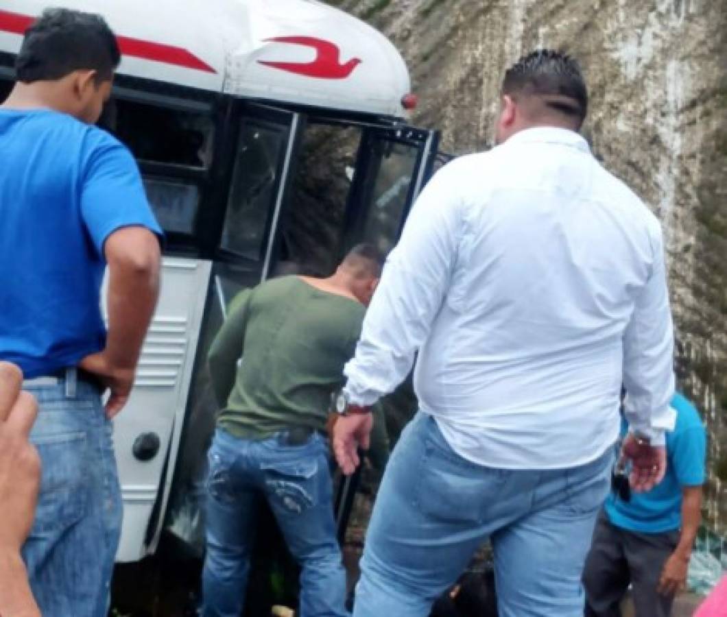 Doce heridos en accidente de bus en Comayagua