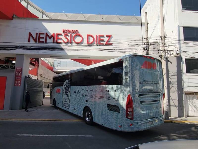 La Selección de México entrenó a puerta cerrada en el Nemesio Diez de Toluca.