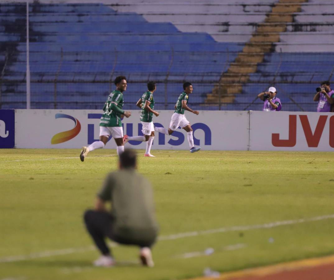 Marathón goleó a Juticalpa FC en partidazo de “Chino” López y debut de César Sevilla