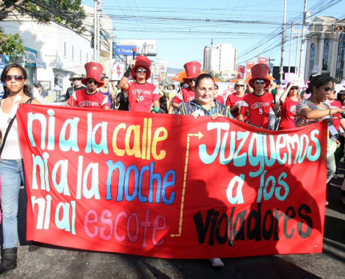 Honduras: Mujeres marchan por sus derechos