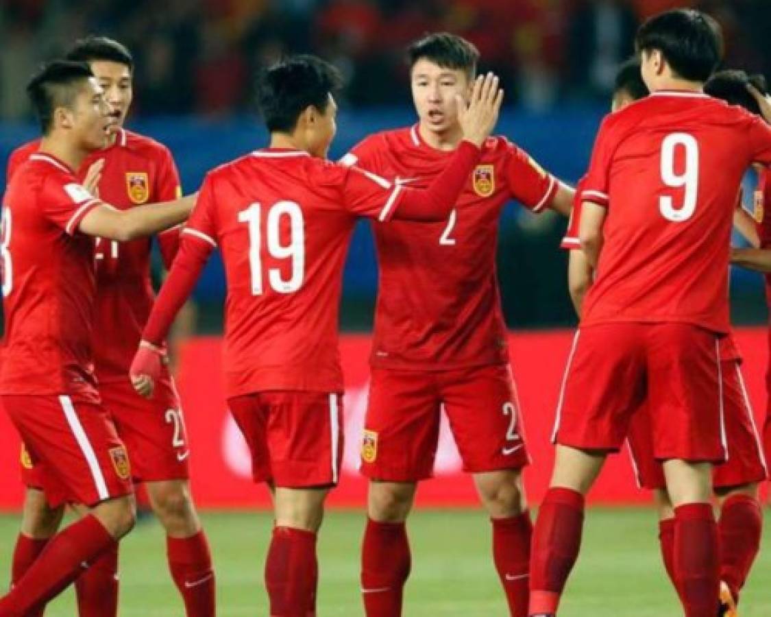 Equipos de fútbol reducirán paga a jugadores en China