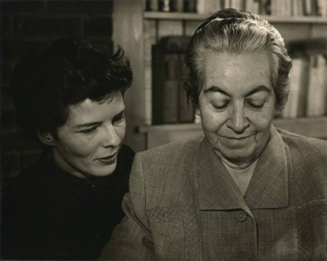 Gabriela Mistral, poeta, diplomática y Nobel de Literatura