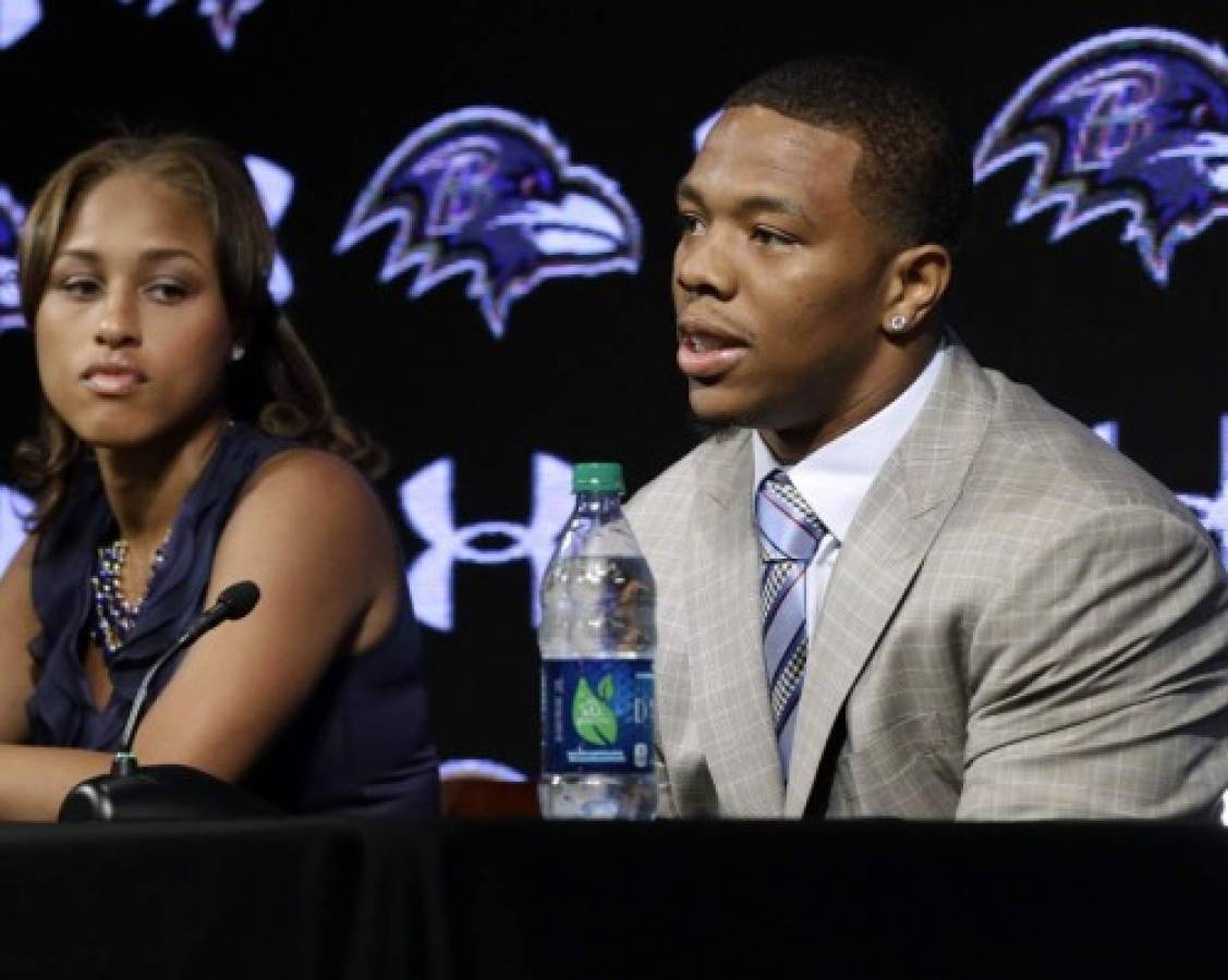 NFL suspende a Ray Rice por video en el que golpea a su esposa