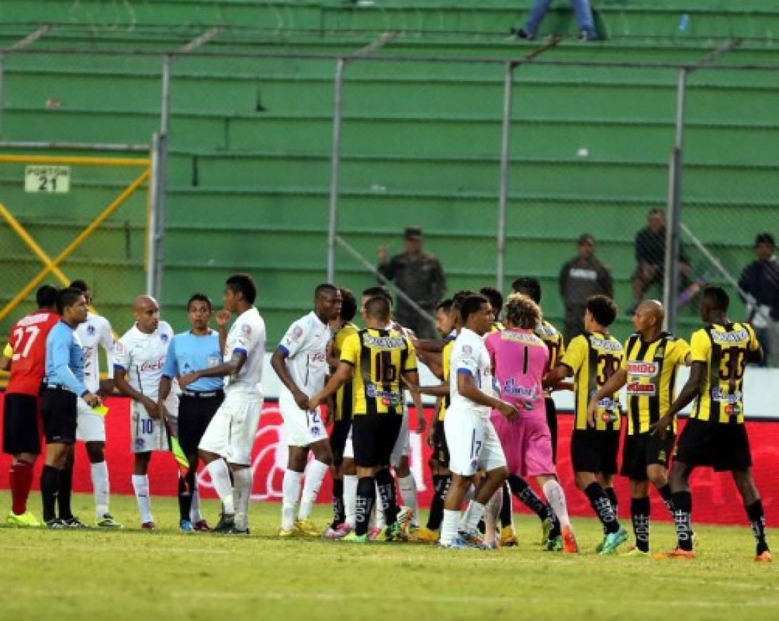 VIDEO: El zafarrancho entre jugadores de Olimpia y Real España