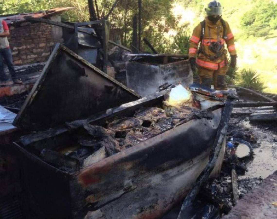 Incendio consume una vivienda en la capital   