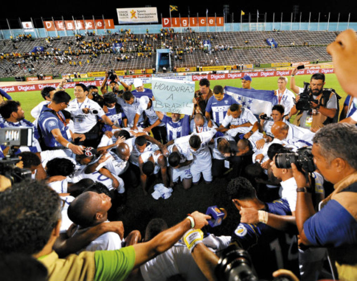 ¡GRACIAS SELECCIÓN! ¡HONDURAS ESTÁ EN BRASIL!