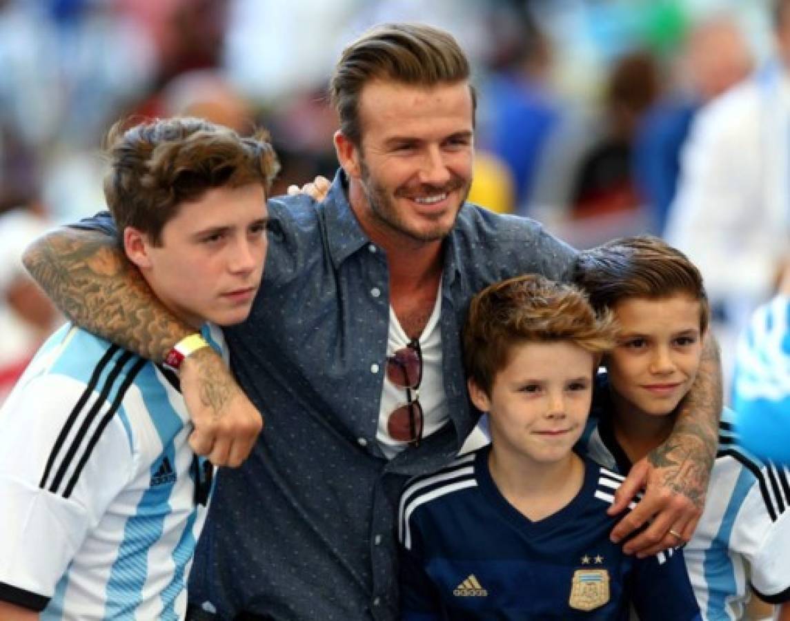 Hijo de David y Victoria Beckham sorprende en Instagram con su melodiosa voz