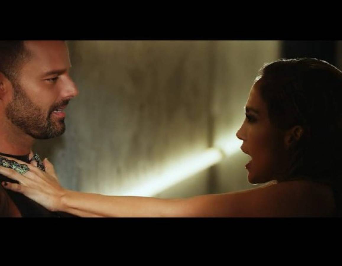 Se burlan de Ricky Martin y Jennifer Lopez por un video hot