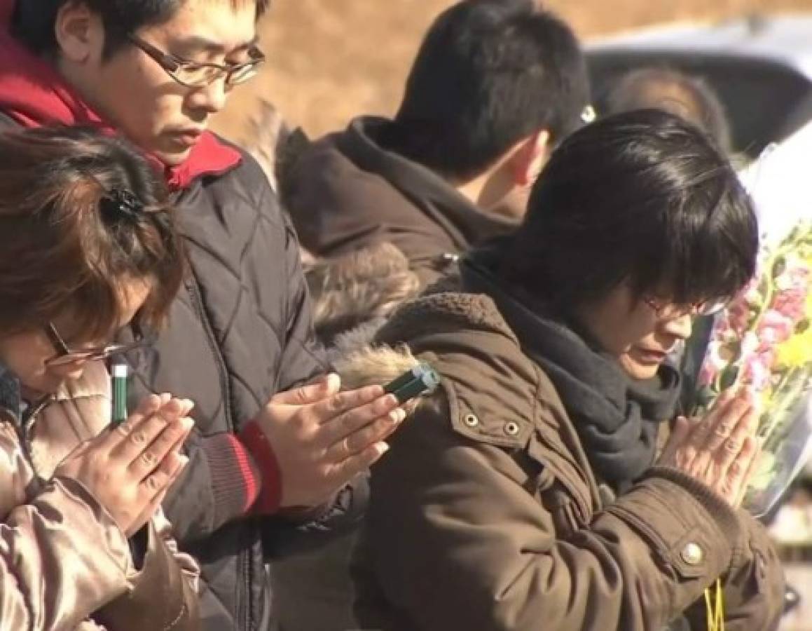 Japón conmemora cinco años del tsunami que dejó 18,500 muertos