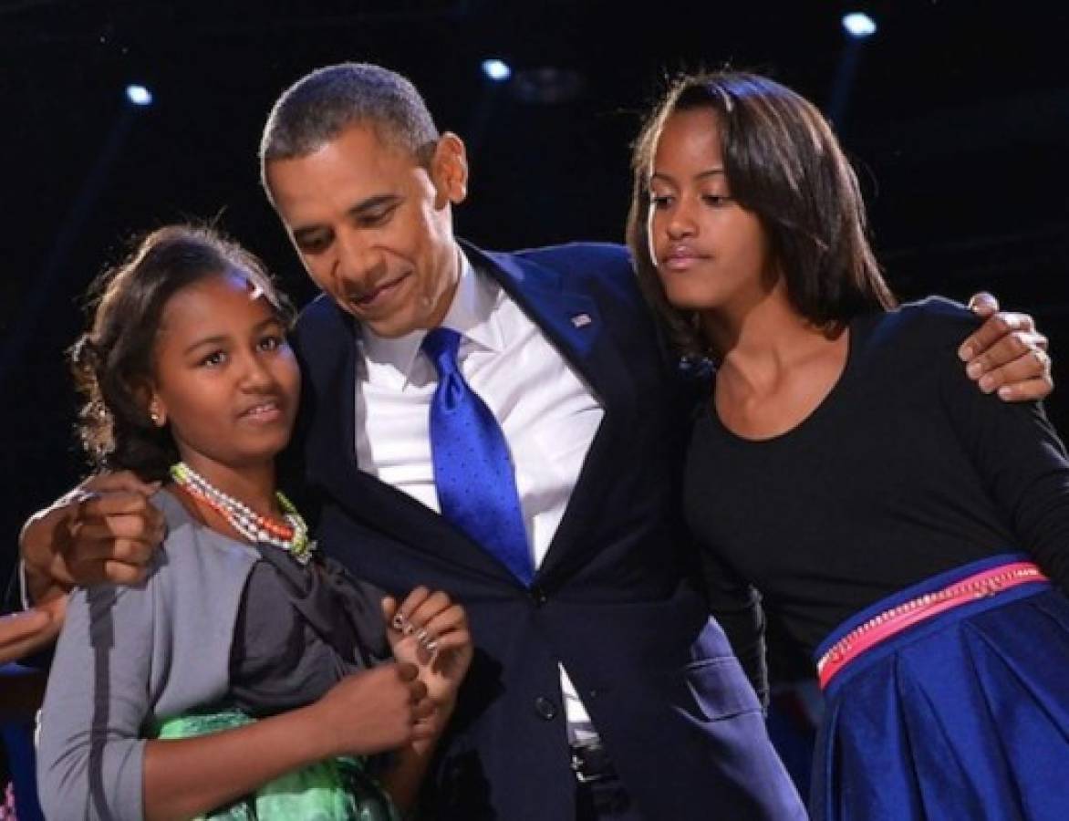 Navidad presidencial: Obama juega con sus hijas; Trump a la iglesia  