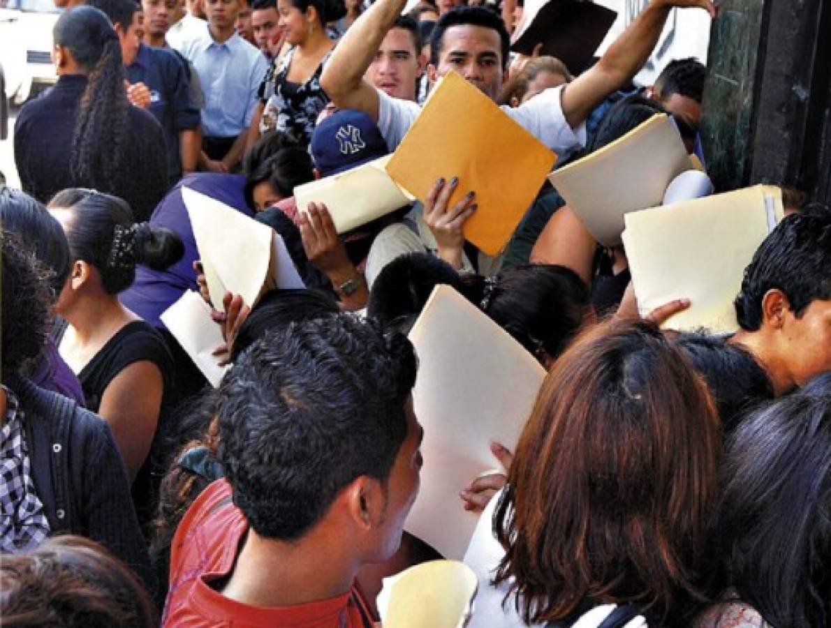 Anuncian creación de programa que generará 150,000 empleos en 2016