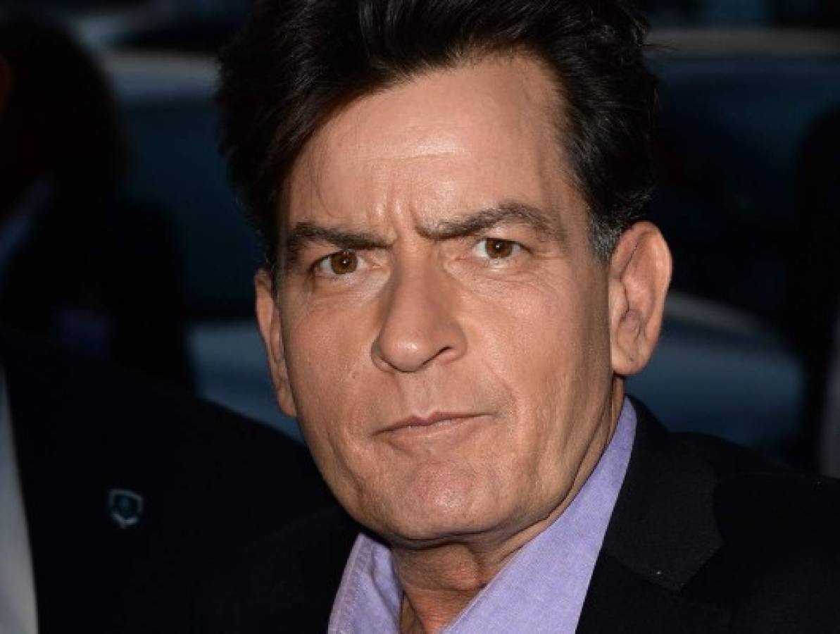 ¿Cuánto pagaba Charlie Sheen para guardar secreto sobre VIH?