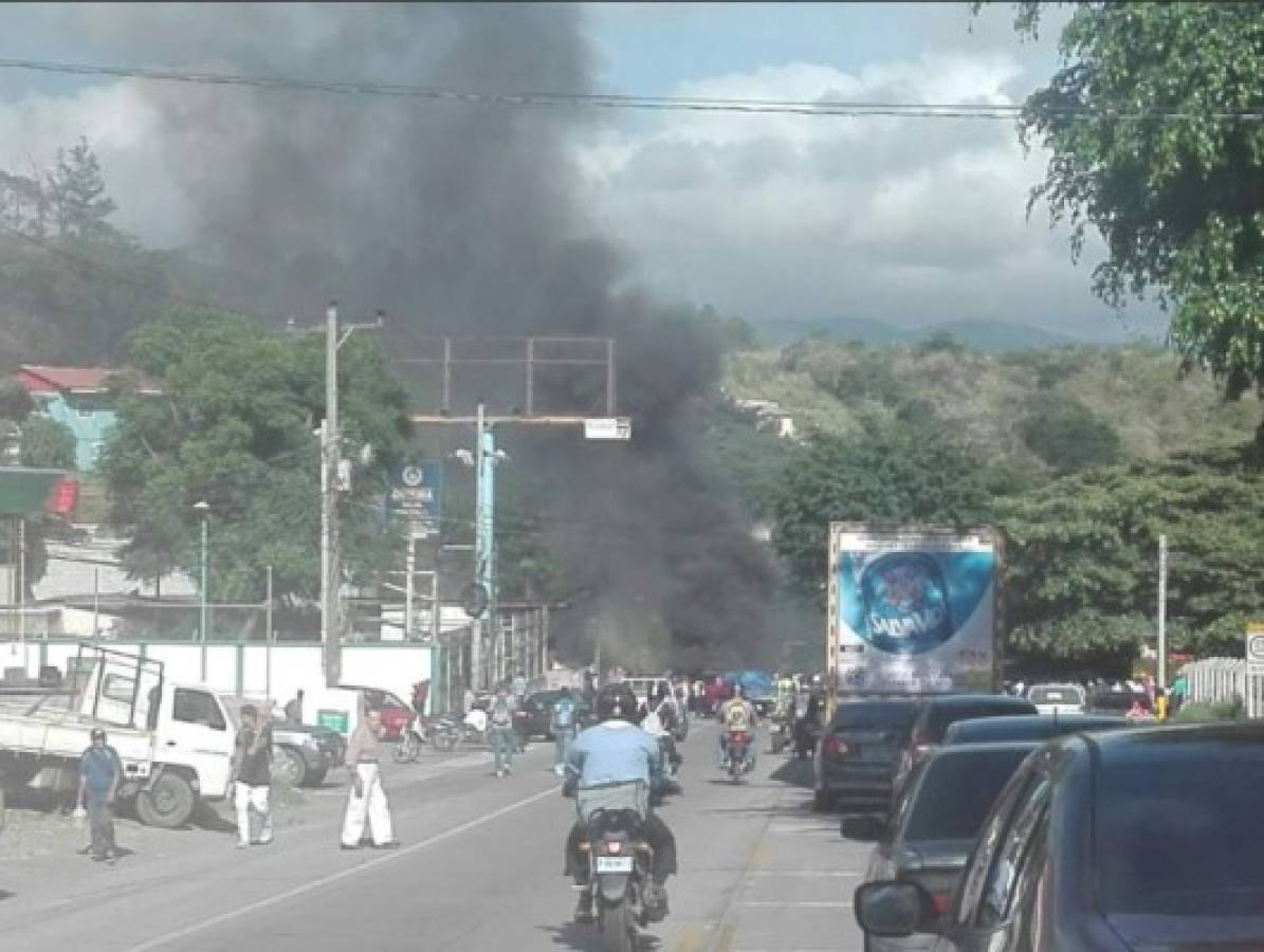 Restablecido el paso vehicular a la altura de la colonia Germania, salida al sur de la capital de Honduras