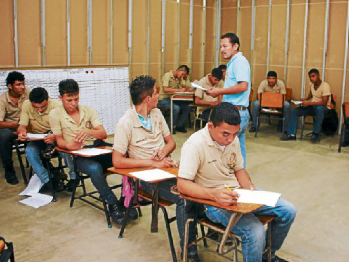 Brindan formación técnica a jóvenes del área rural del sur