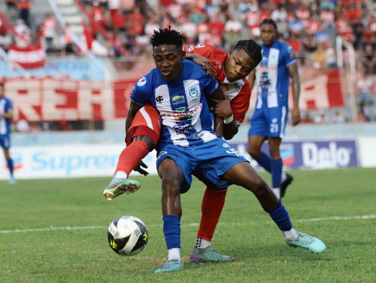 La Jaiba Brava dominó el primer tiempo a base de goles.