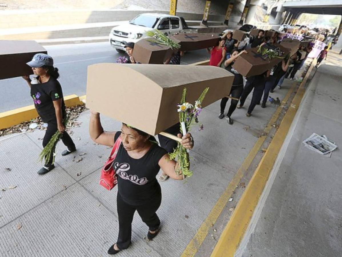 Protesta contra femicidios en Tegucigalpa