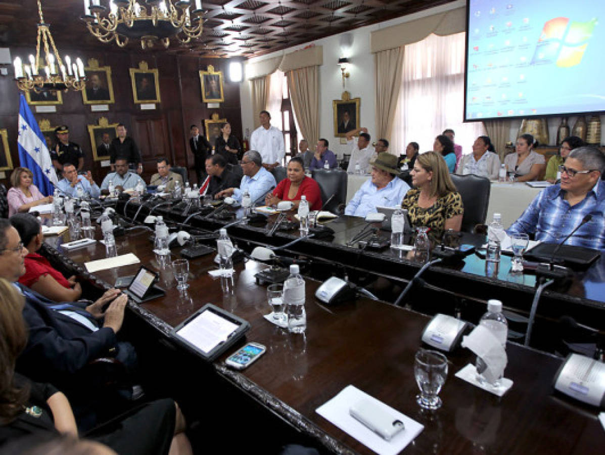 Sobre la mesa de discusión reformas a la Ley de Telecomunicaciones