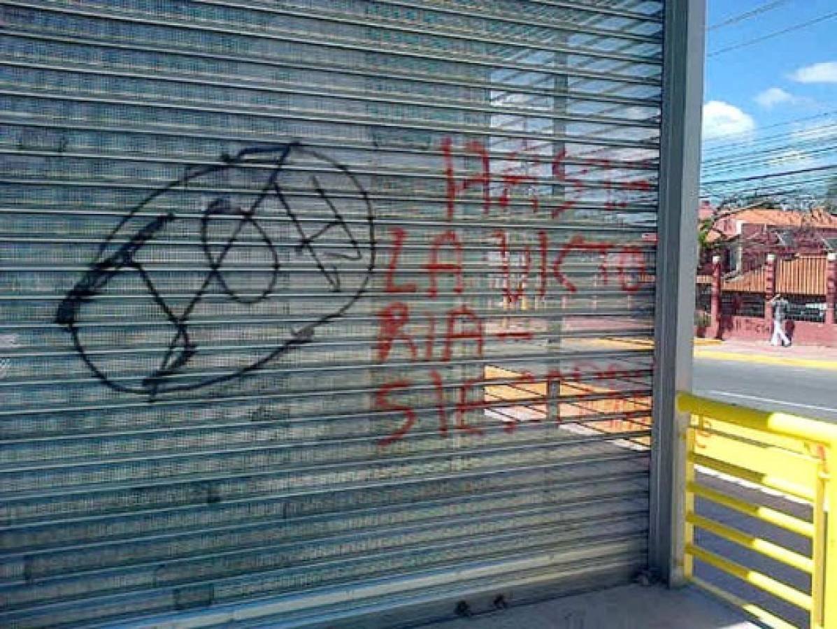 Libre optó por el vandalismo en Tegucigalpa