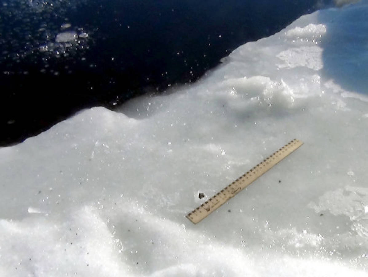 Buzos exploran lago ruso tras estallido de meteorito