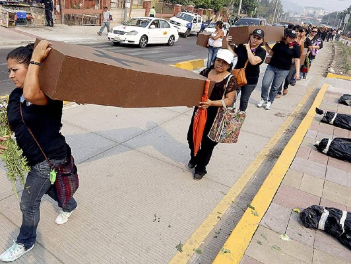 Protesta contra femicidios en Tegucigalpa