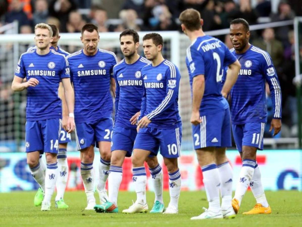 Chelsea pierde por primera vez, City gana al Everton y se acerca