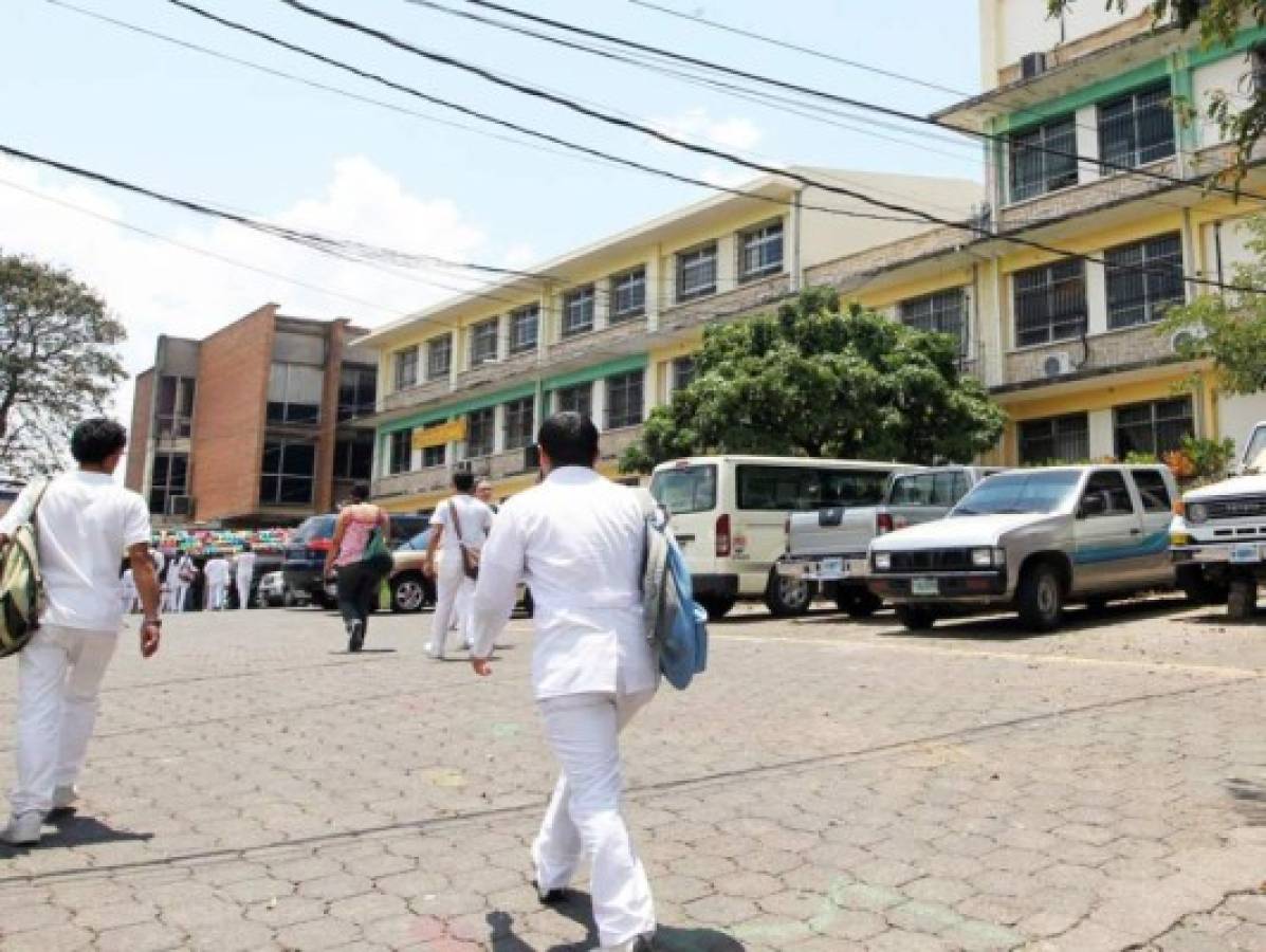 Expertos comienzan a evaluar a niños con microcefalia por zika