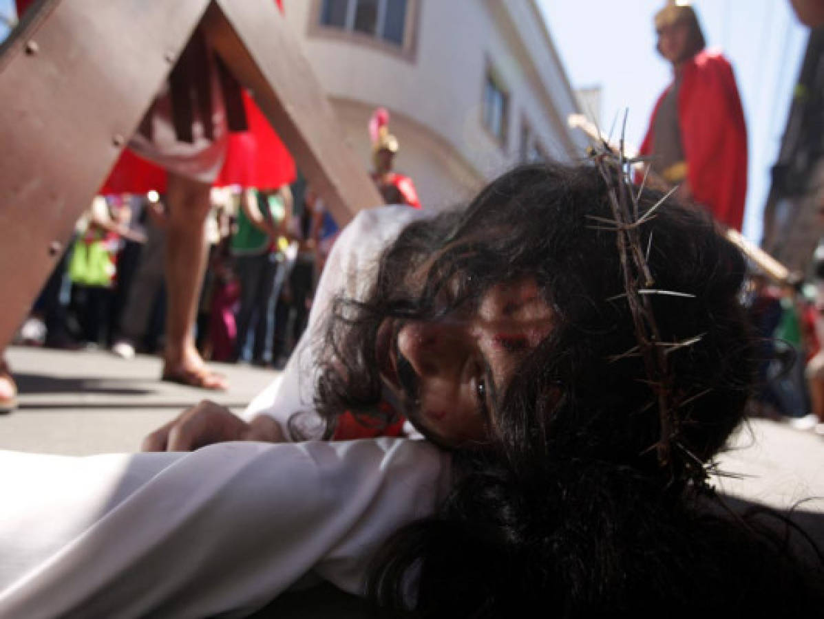 Iglesia Católica de Honduras clama por la fe del pueblo en Vía Crucis