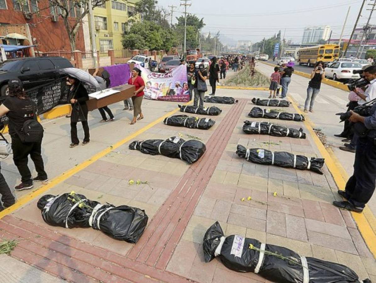 Protesta contra femicidios en Tegucigalpa