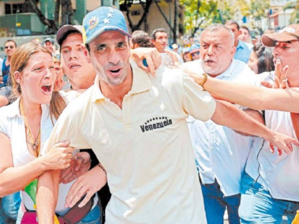 Capriles: '¿Cuántos muertos más, Nicolás?”,