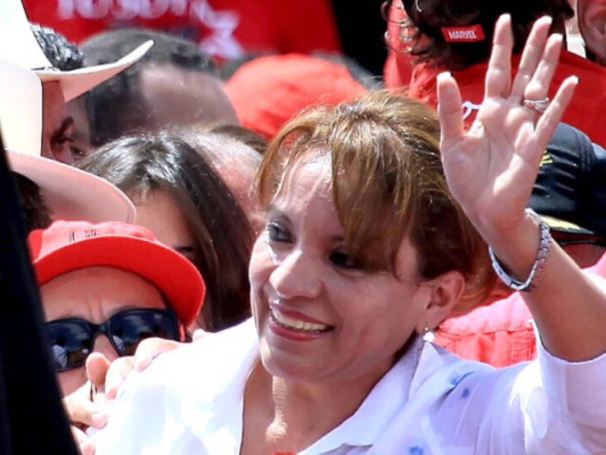 Xiomara Castro rehúye a los foros