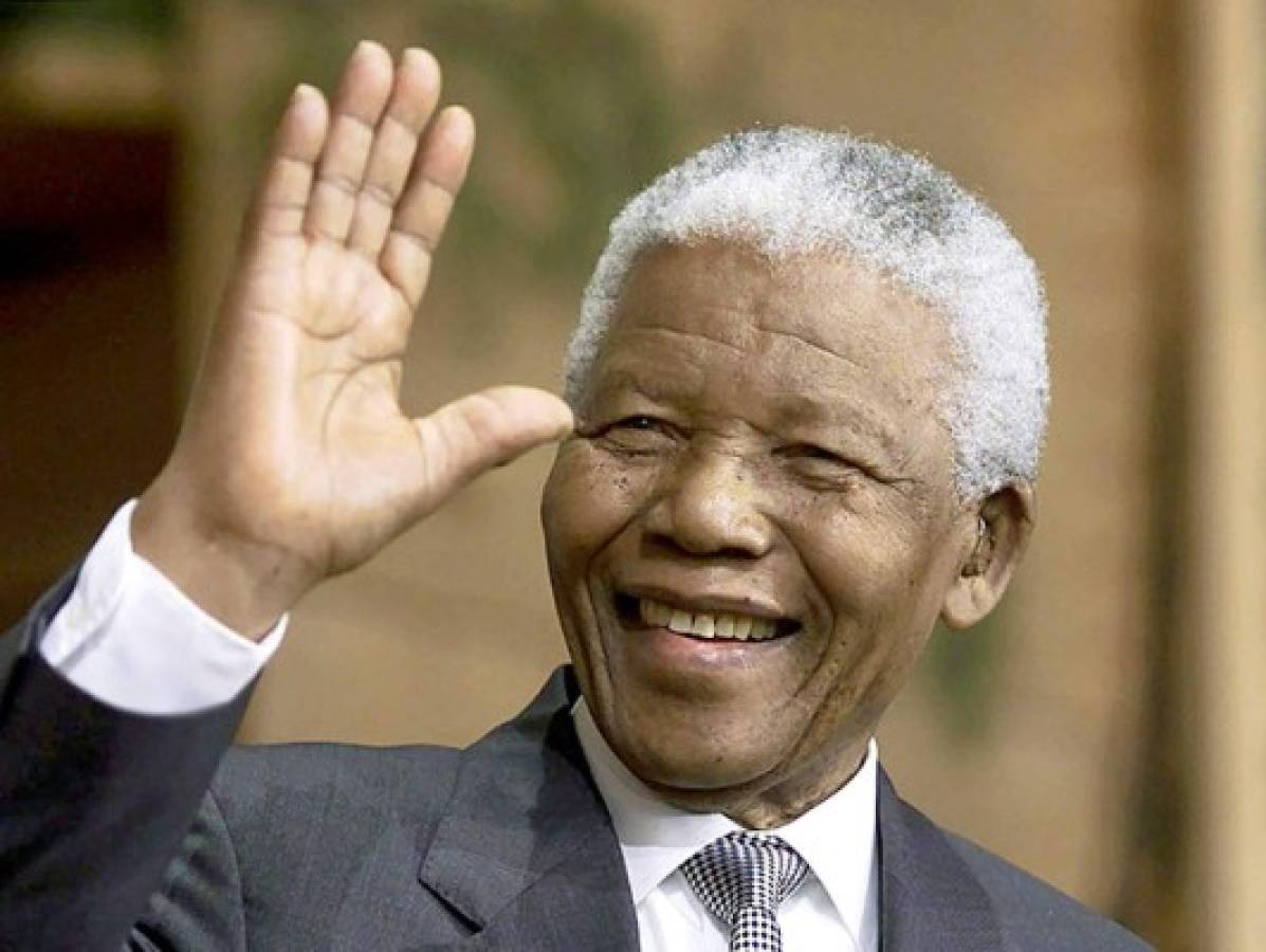 Mandela legó su fortuna a su familia, escuelas y al Congreso Nacional