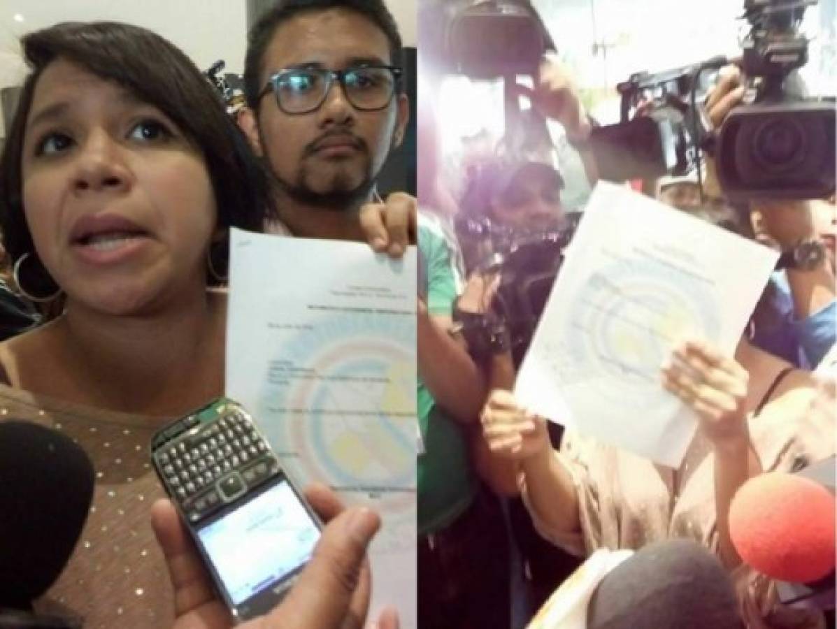 Estudiantes llegan a la UNAH para presentar su contrapropuesta para diálogo