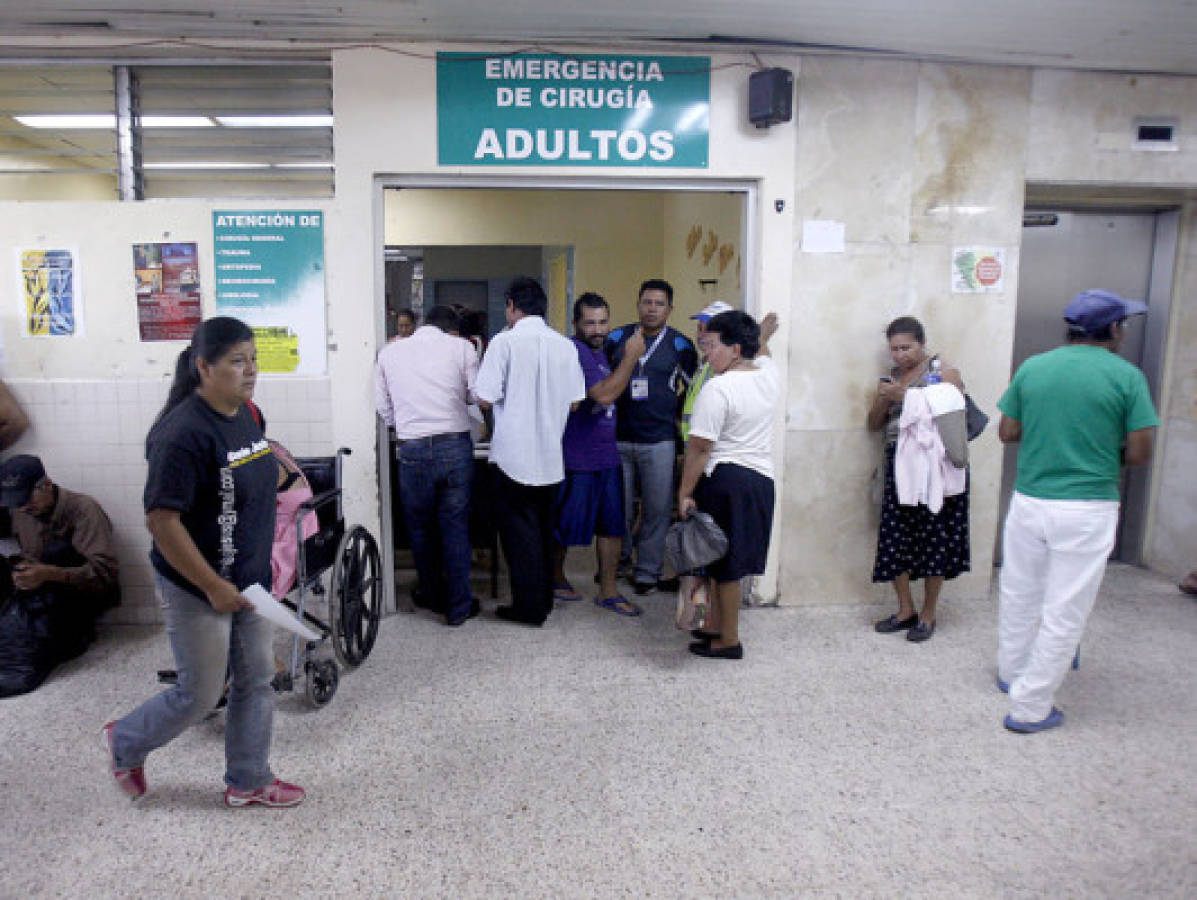 Brigada de reconstrucción de mano en el Hospital Escuela