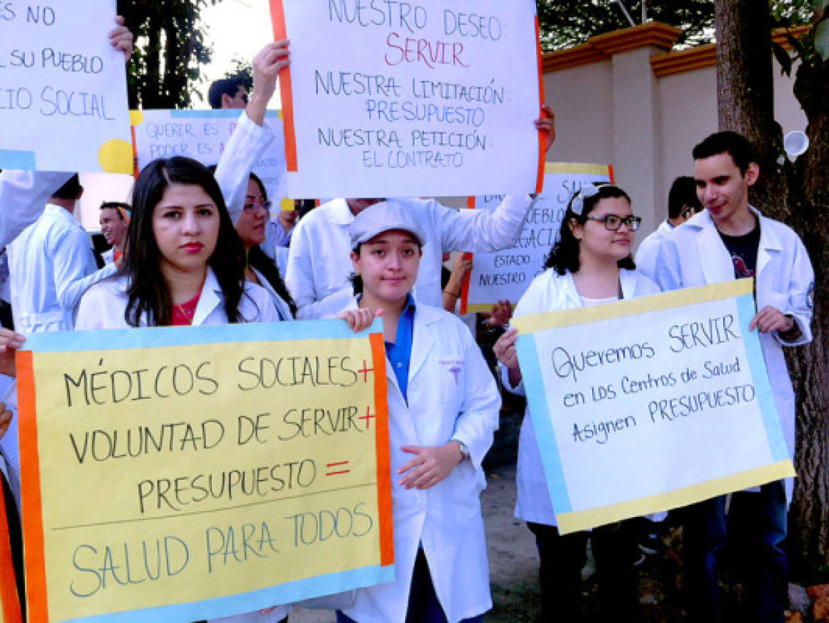 Estudiantes de Medicina piden becas