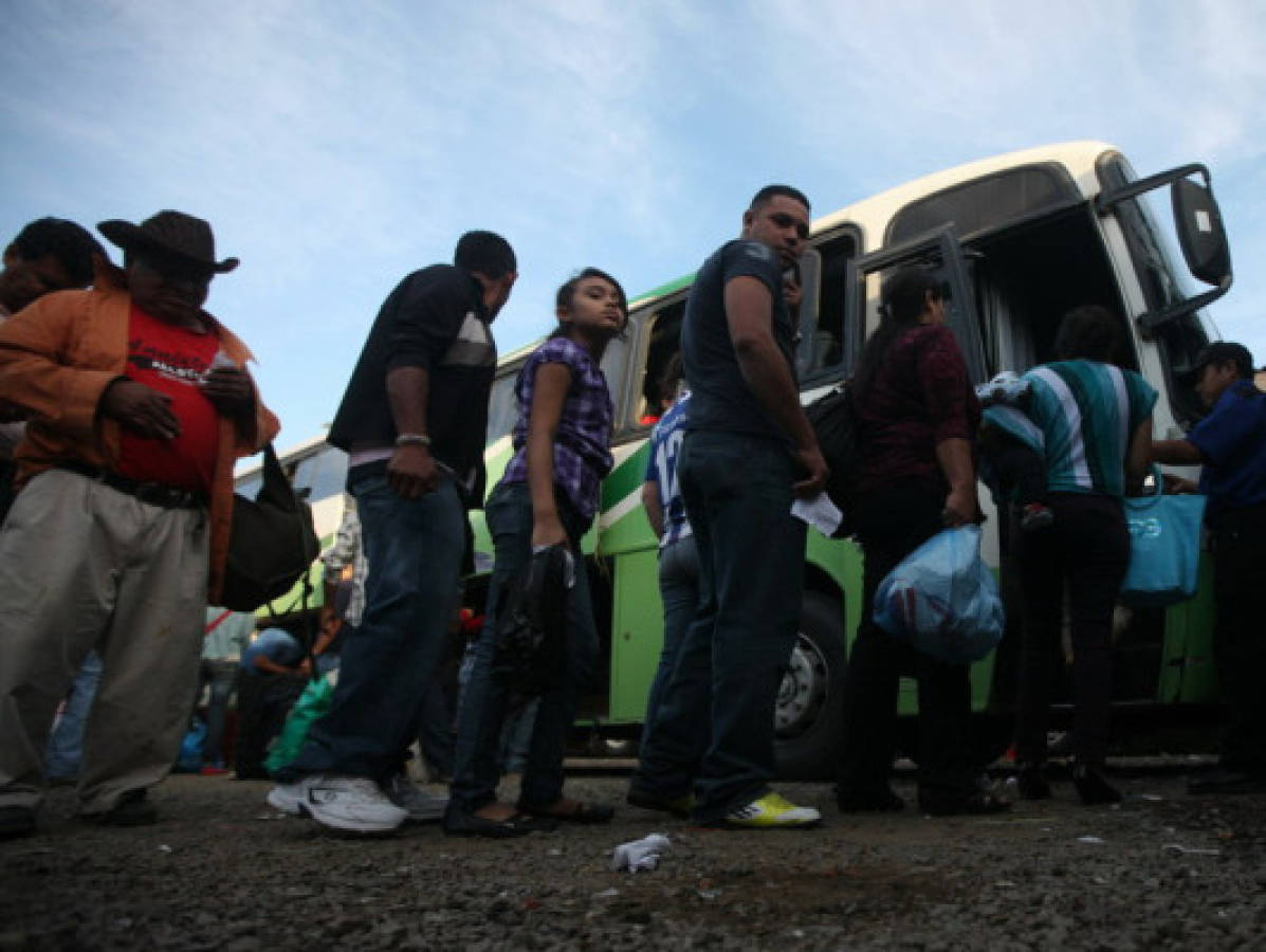 Éxodo de viajeros en la capital de Honduras