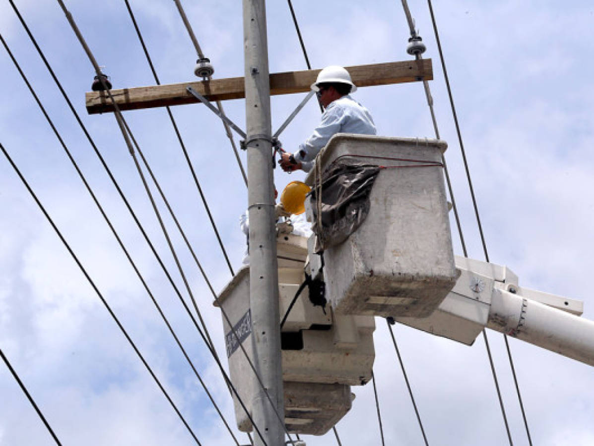 ENEE anuncia aumento al recibo de energía