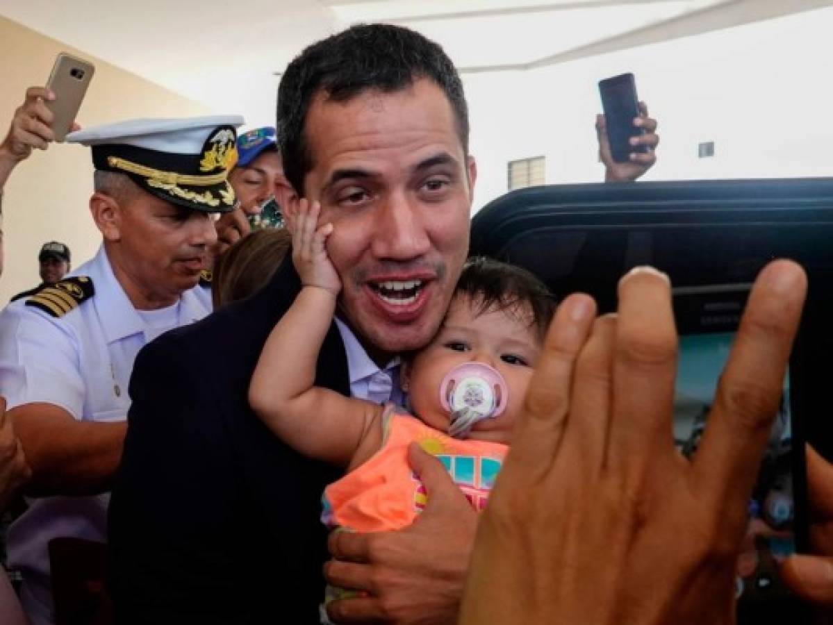 Juan Guaidó regresa a Venezuela pese a amenazas de Nicolás Maduro