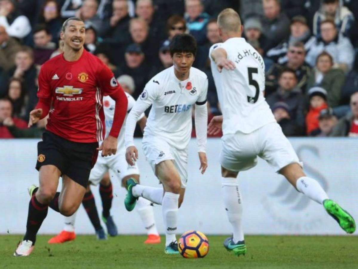 Ibrahimovic marca el gol número 25.000 en la historia de la Premier