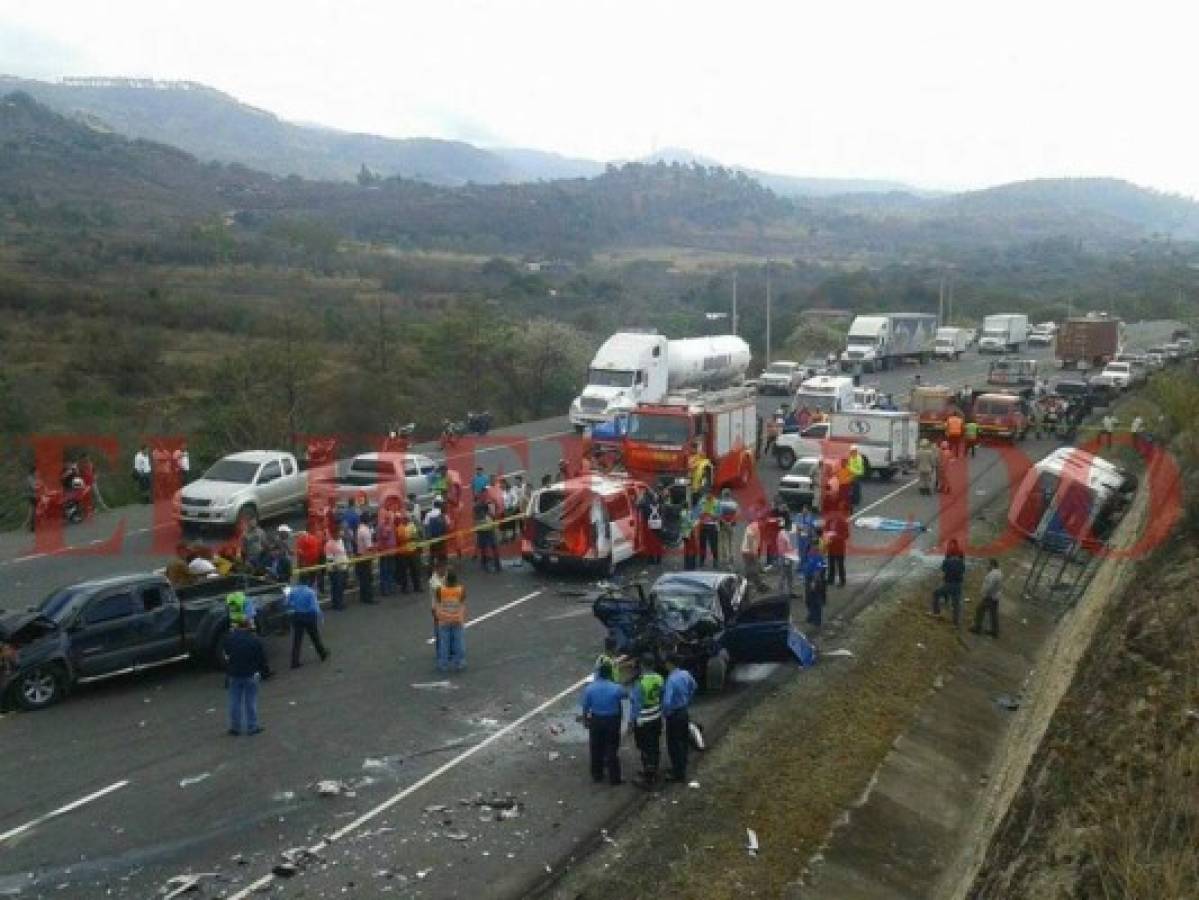 Múltiple colisión deja al menos cinco muertos en el Valle de Amarateca