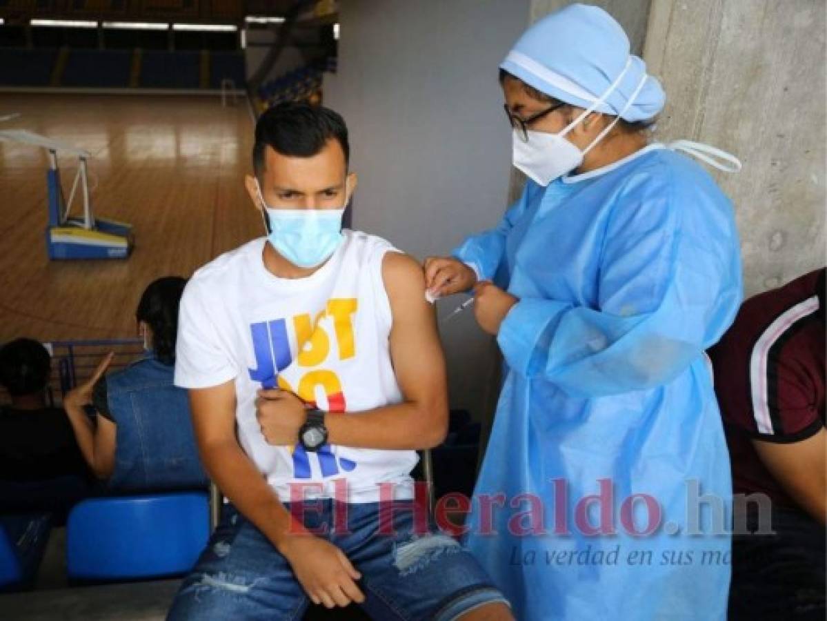 Abren inscripción para los voluntarios del cruce de vacunas anticovid