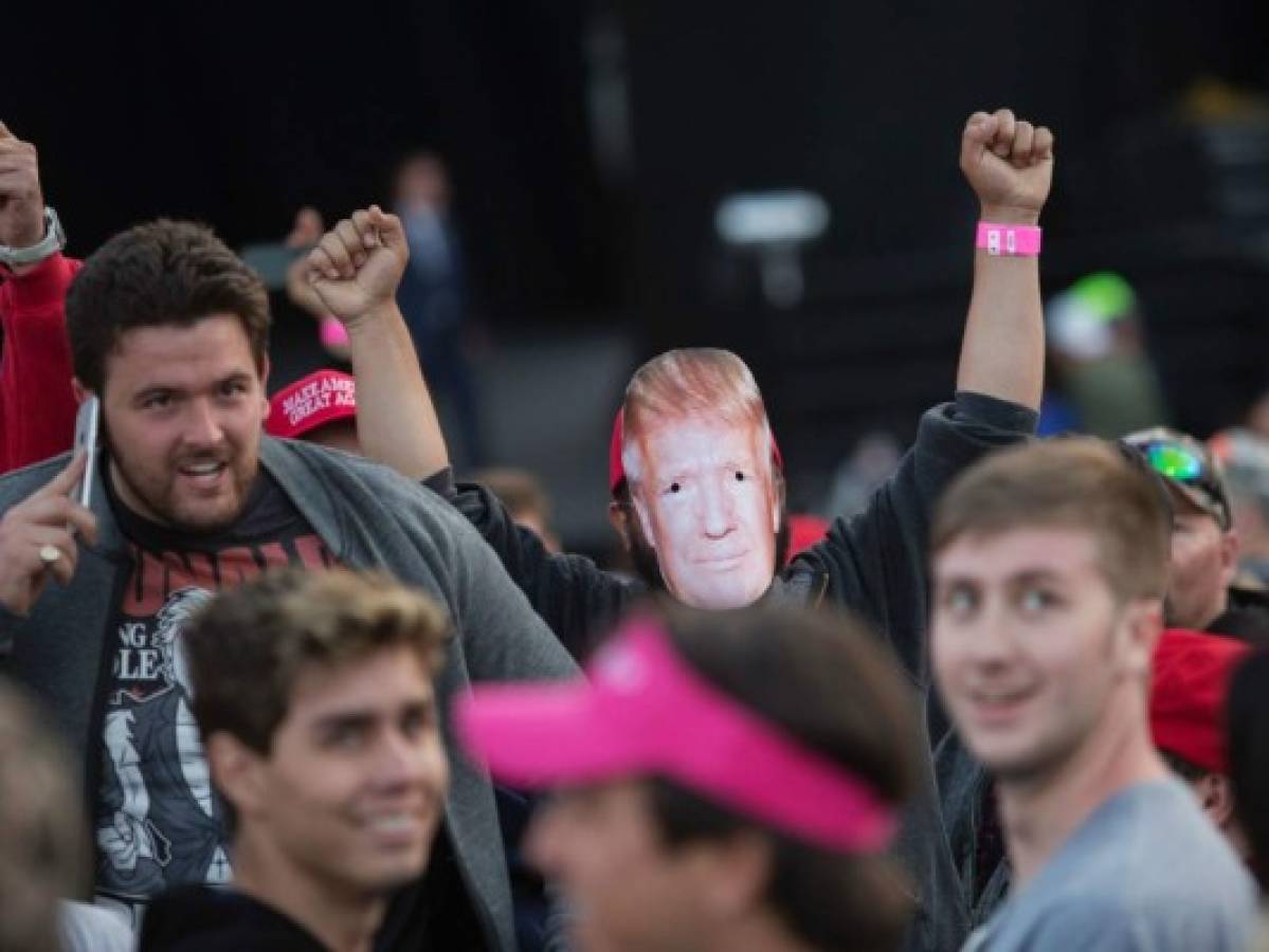 Protestas en un mitin de Trump en California degeneran en altercados