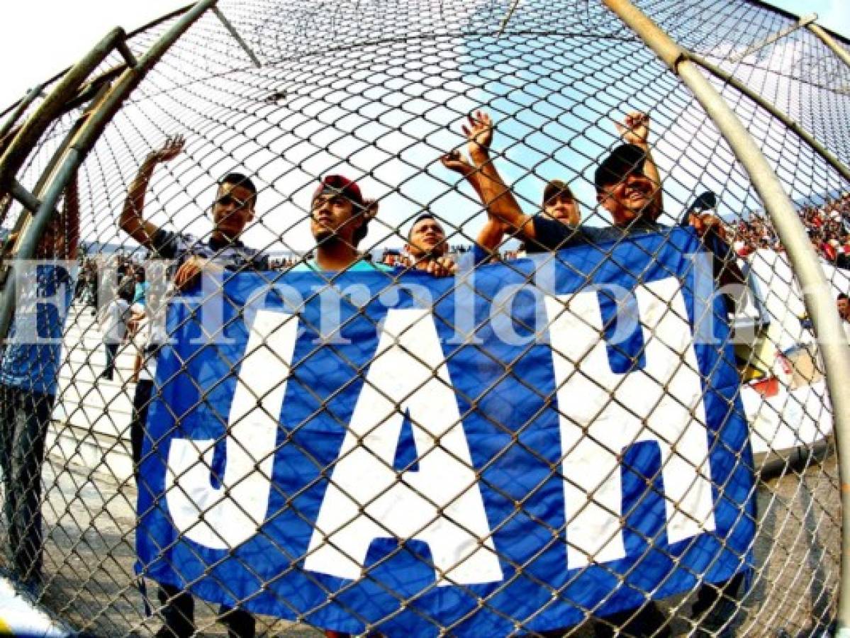 'Jesús Ama Honduras' es el lema que acompaña a Motagua en el estadio Nacional (Foto: El Heraldo Honduras / Deportes El Heraldo / Noticias de Honduras )