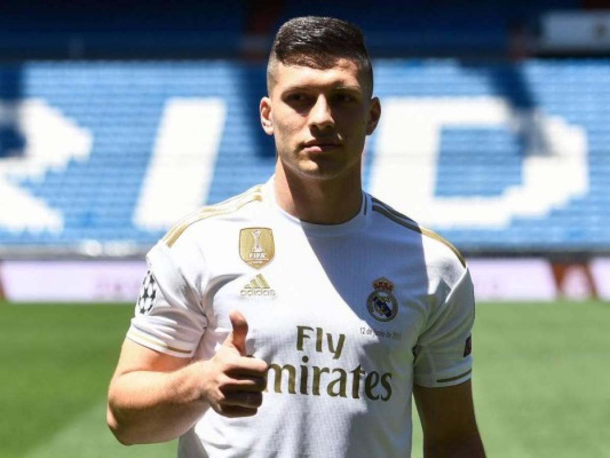 Real Madrid presenta a Luka Jović: 'Soy el chico más feliz del mundo'